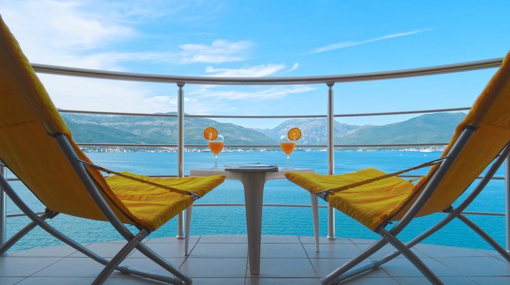 Blue Bay Apartments Krasići 外观 照片