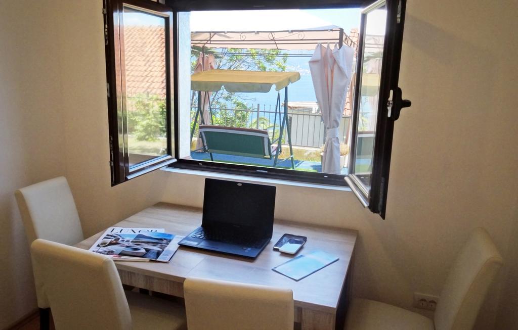 Blue Bay Apartments Krasići 外观 照片
