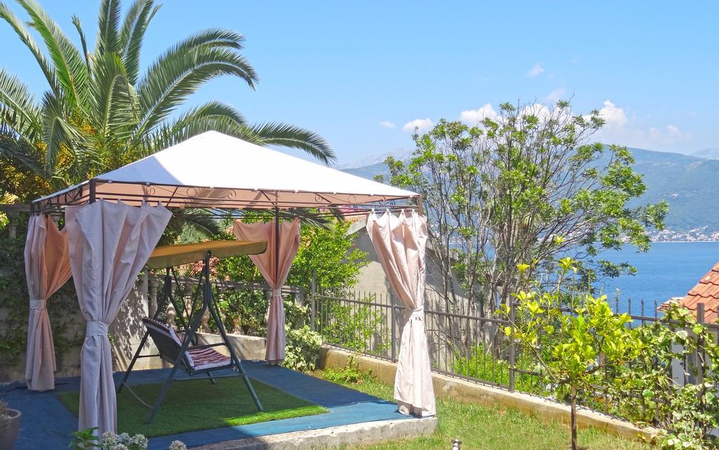 Blue Bay Apartments Krasići 外观 照片